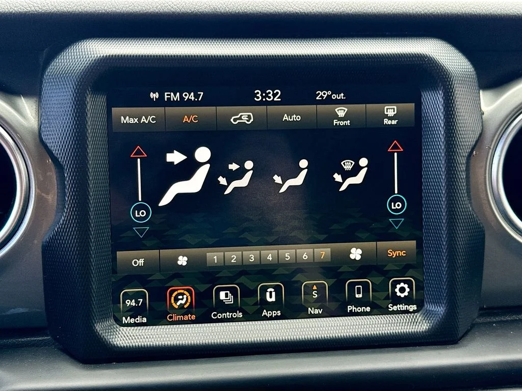 Used 2022 Red Jeep Unlimited Sahara image 17
