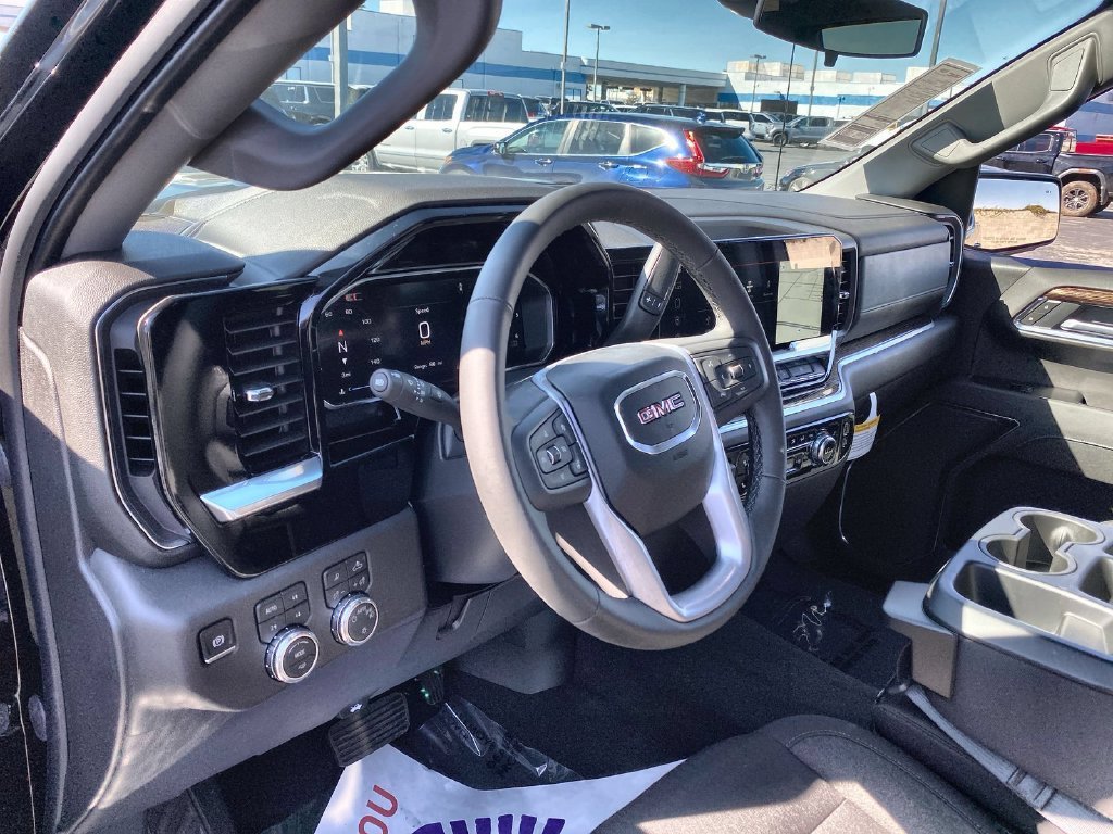 2026 GMC Sierra 1500 SLE - Photo 18