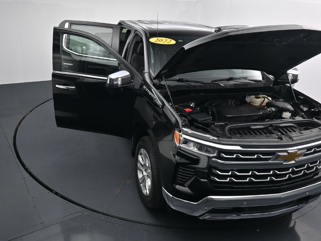 Used 2022 Black Chevrolet LTZ image 39