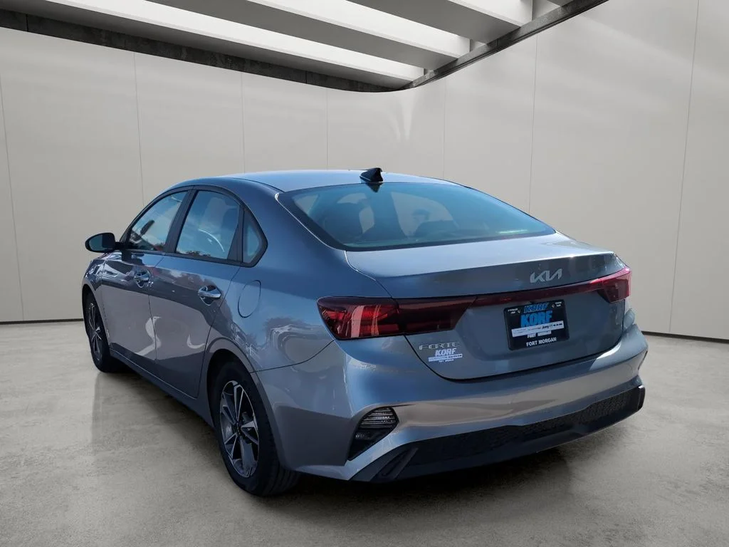Used 2023 Gray Kia LXS image 3