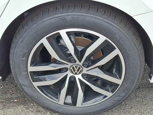 New 2026 White Volkswagen 1.5T SE image 5