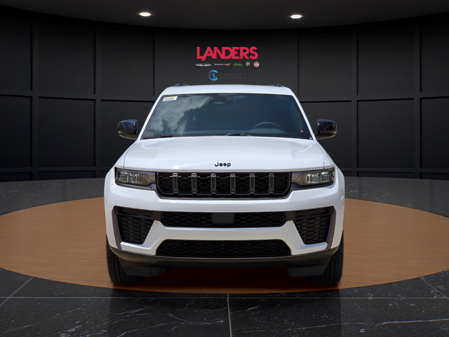New 2026 Bright White Clear-Coat Exterior Paint Jeep Laredo image 4