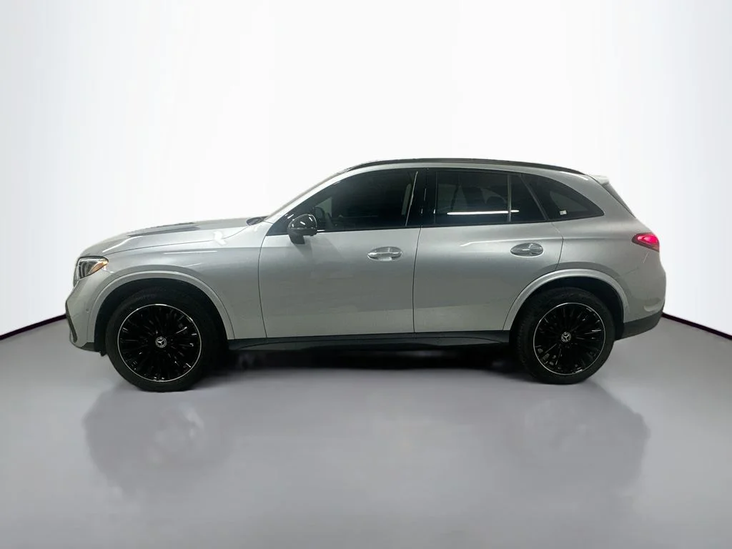 New 2026  Mercedes-Benz GLC 300 image 2