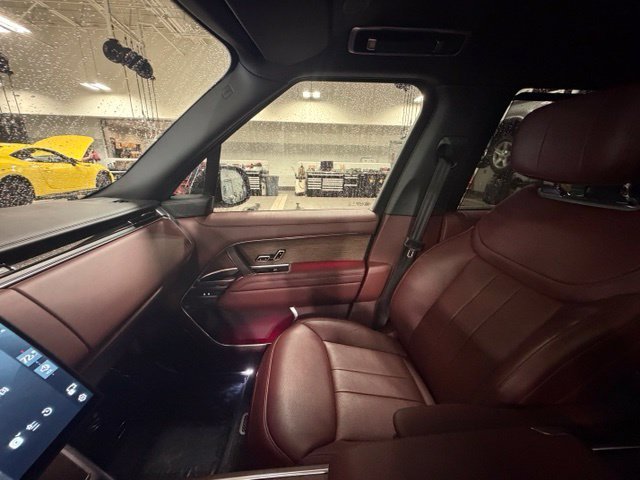 Used 2025 Silver Land Rover Autobiography image 24
