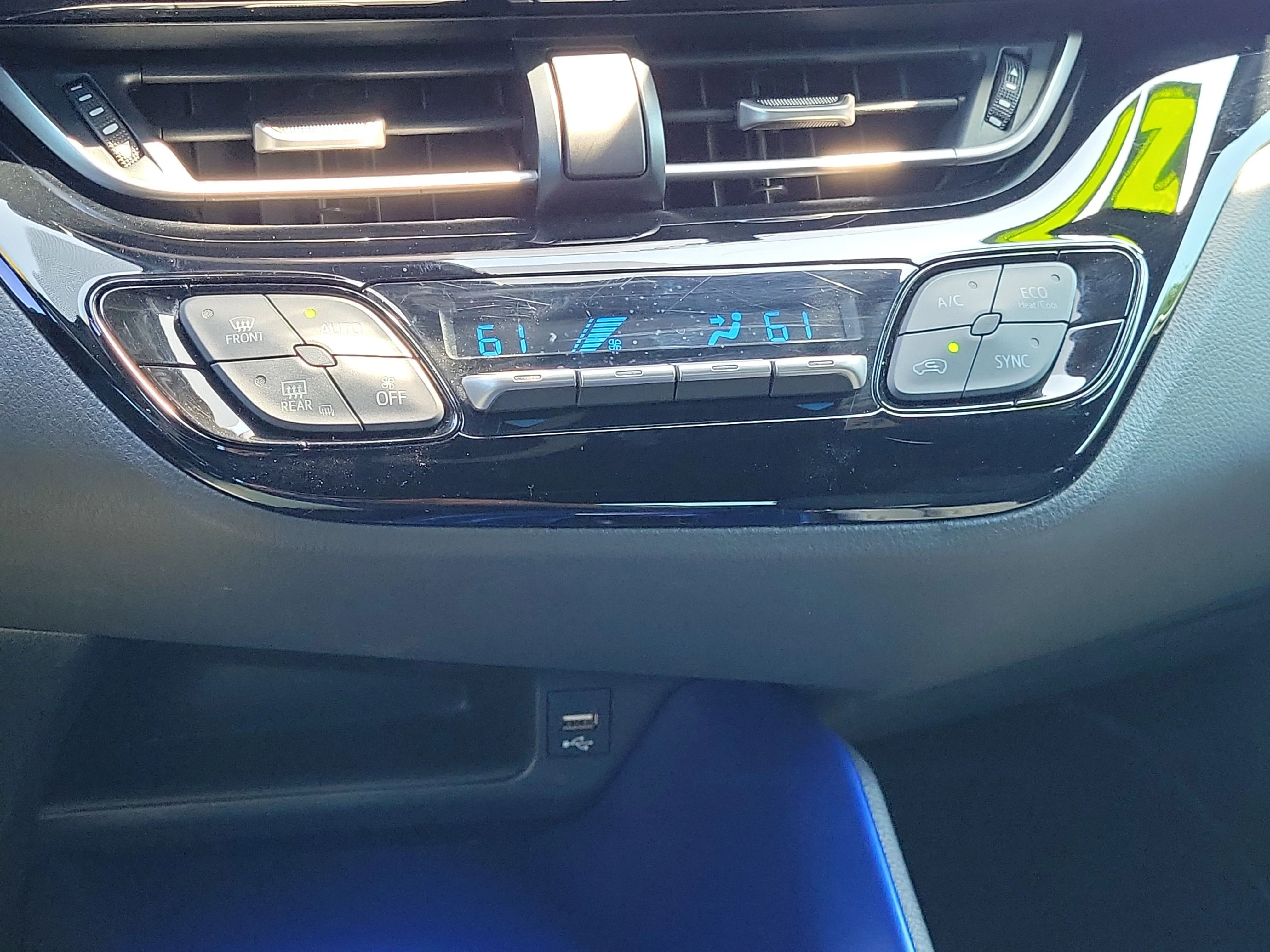 Used 2021 Black Toyota XLE image 25