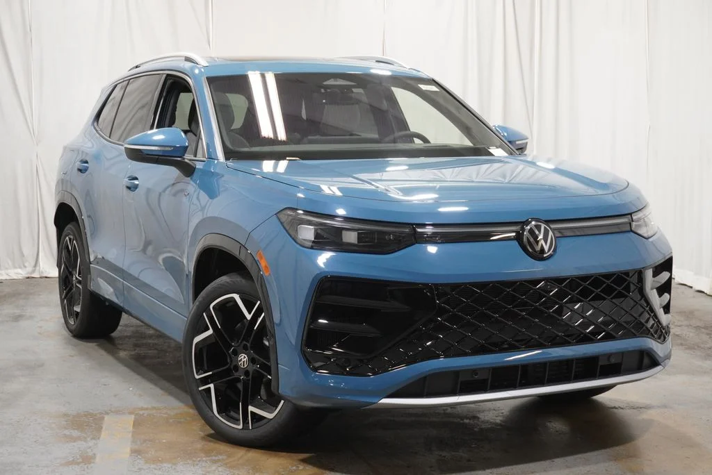 New 2026  Volkswagen 2.0T SEL R-Line Turbo image 2