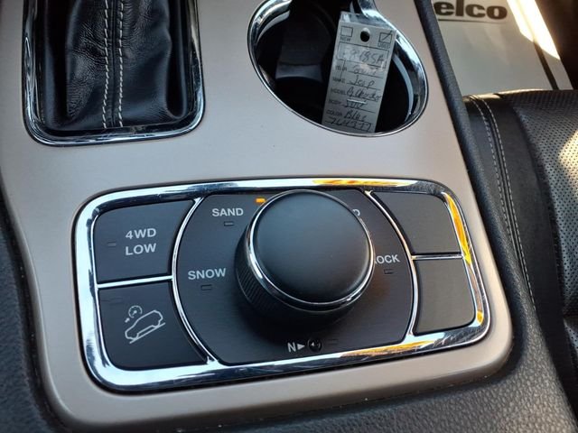 Used 2017 Blue Jeep Limited image 19