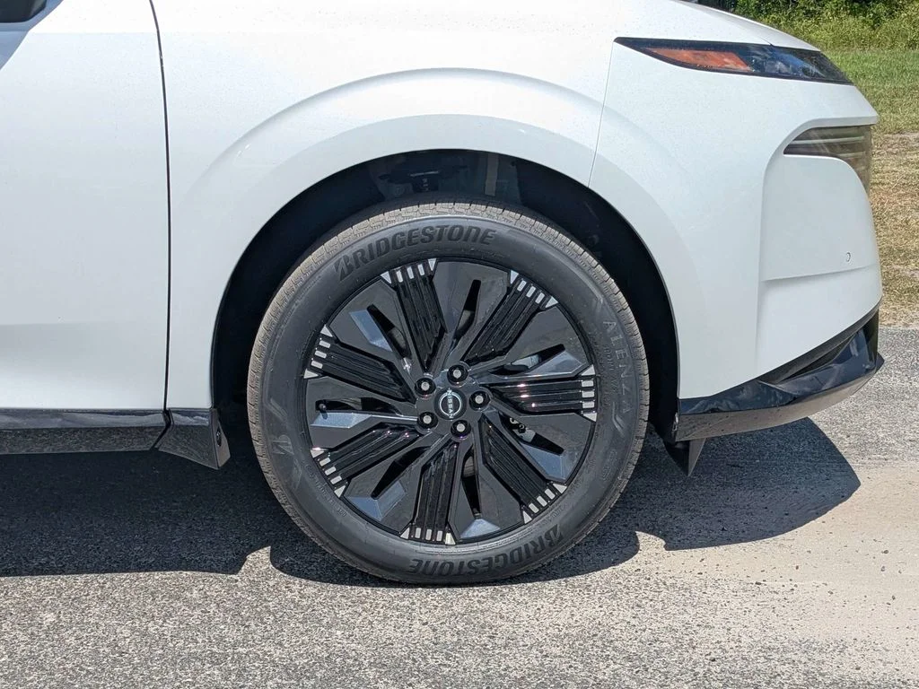 New 2026 White Nissan Platinum image 11