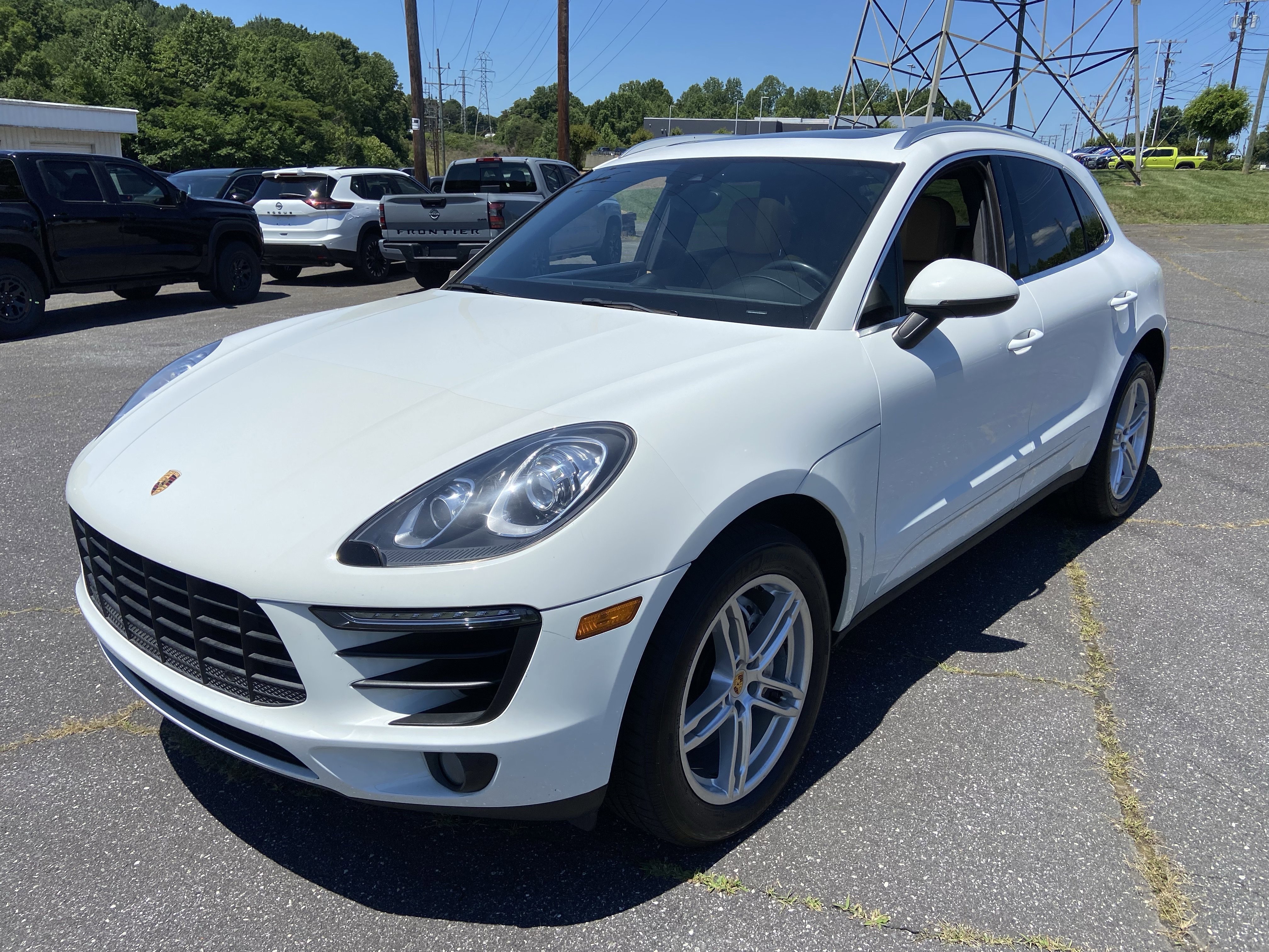 2017 Porsche Macan S's photo