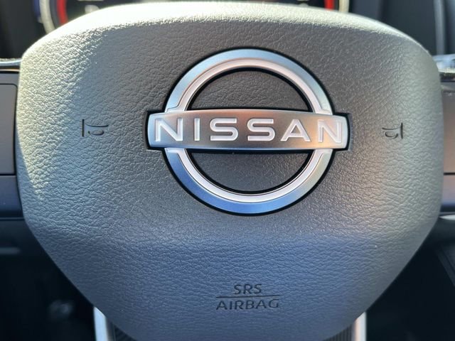 New 2026 Champagne Silver Metallic / Super Black Two-tone Nissan Platinum image 30