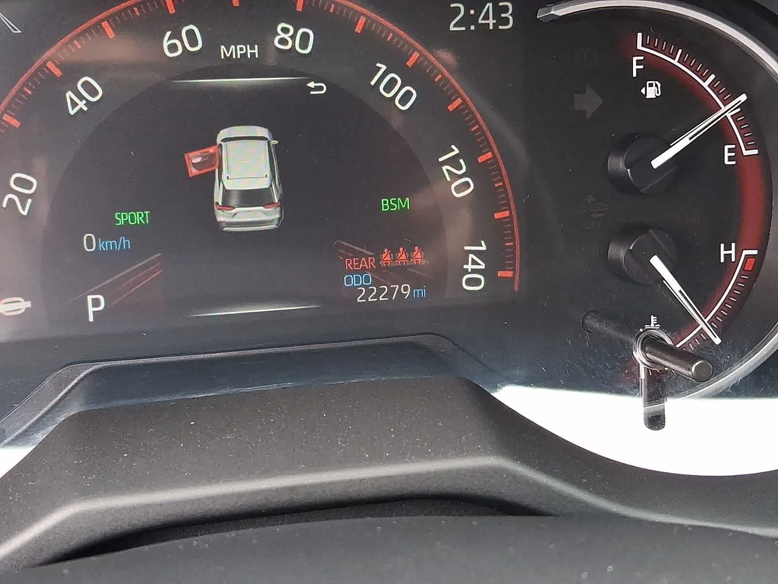 Used 2025 Magnetic Gray Metallic Toyota XLE Premium image 21