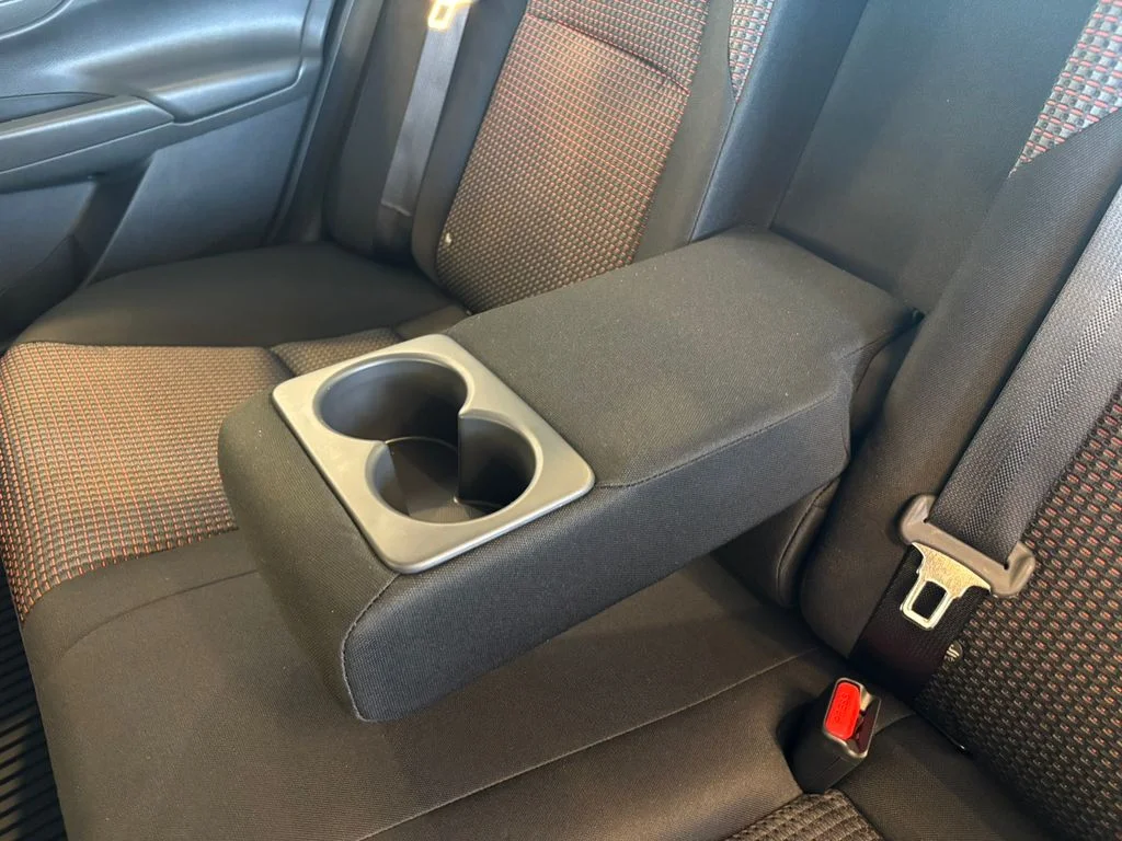 New 2026 Atlantic Gray Metallic / Super Black Two-tone Nissan SR image 25