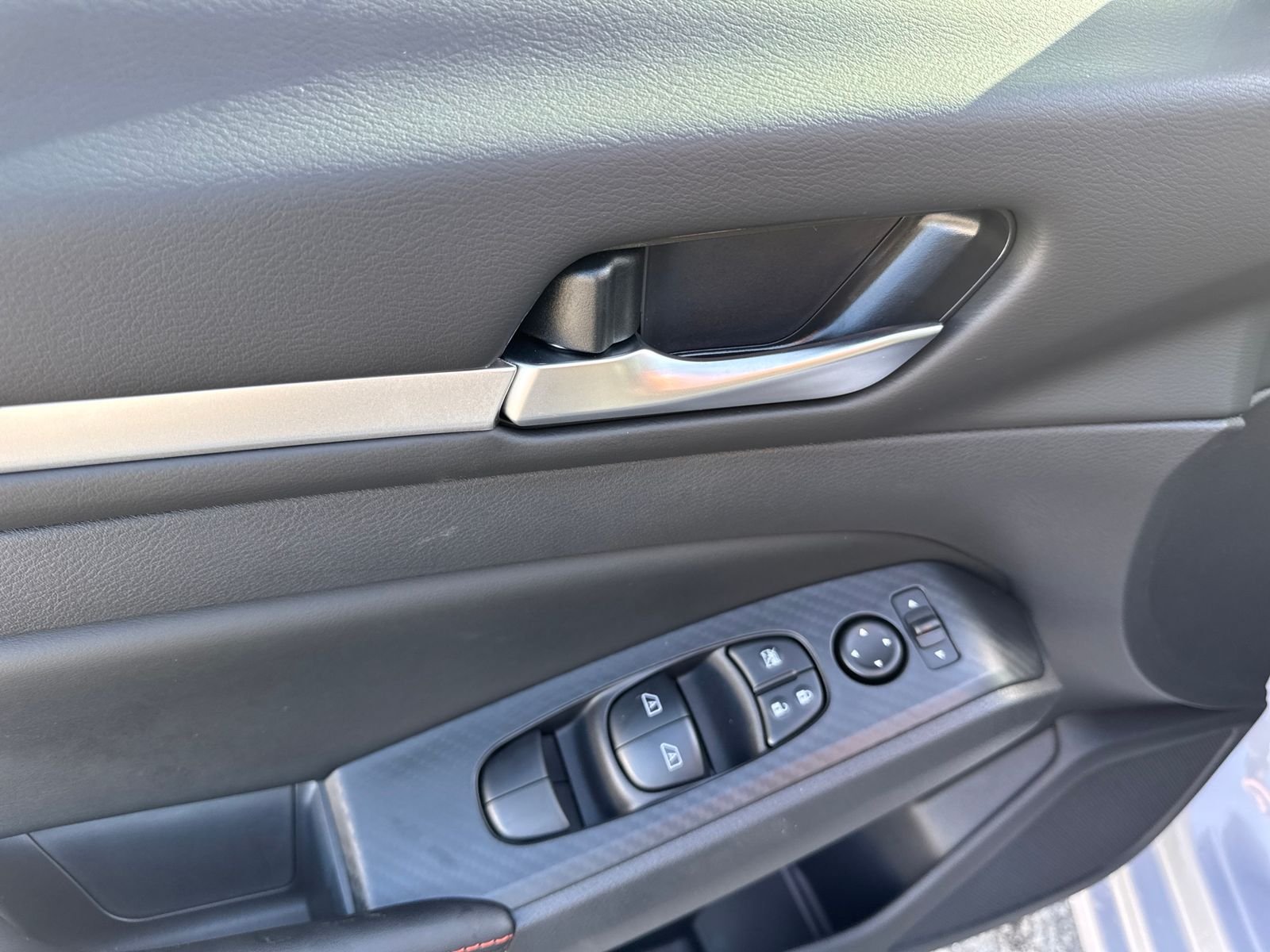 New 2026 Gray Nissan 2.5 SR image 23