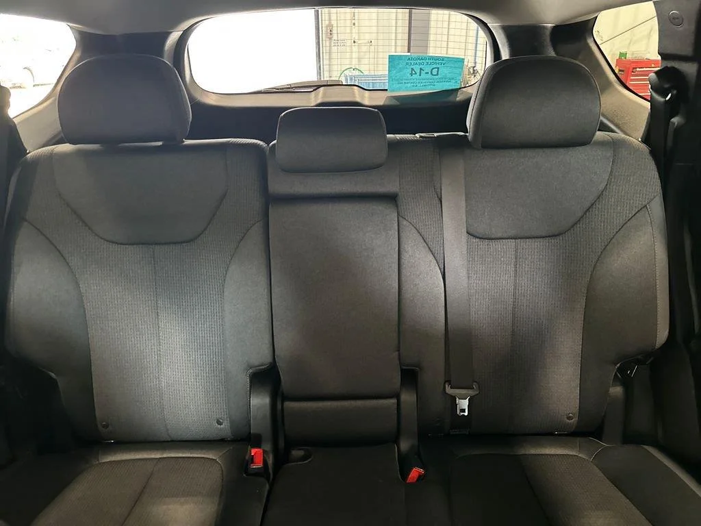 Used 2023 Shimmering Silver Hyundai SEL image 24