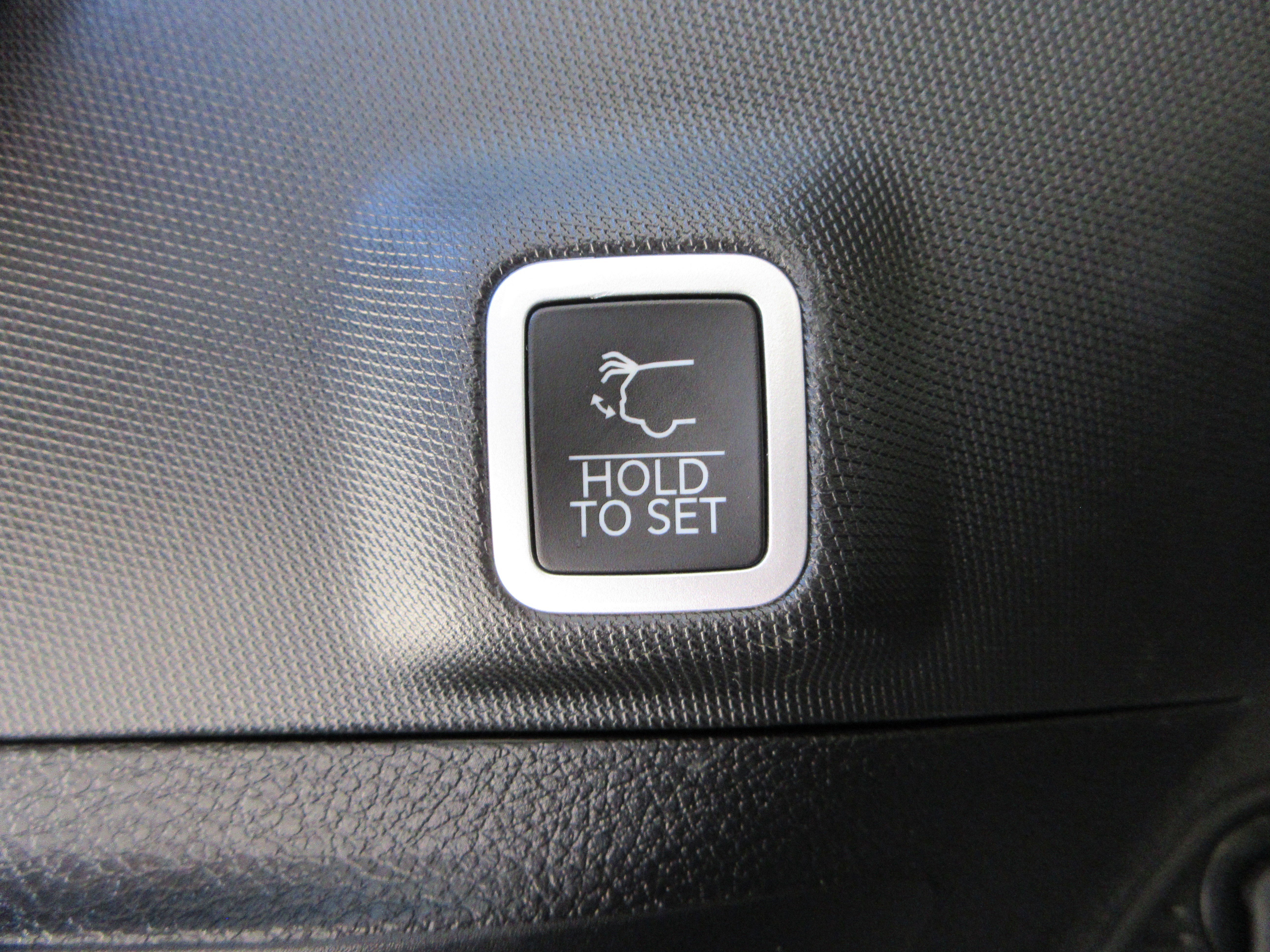 Used 2024 Velvet Red Pearlcoat Jeep Limited image 58