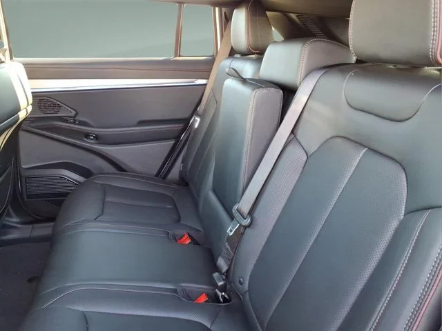 2024 Jeep Wagoneer S Launch Edition - Photo 18