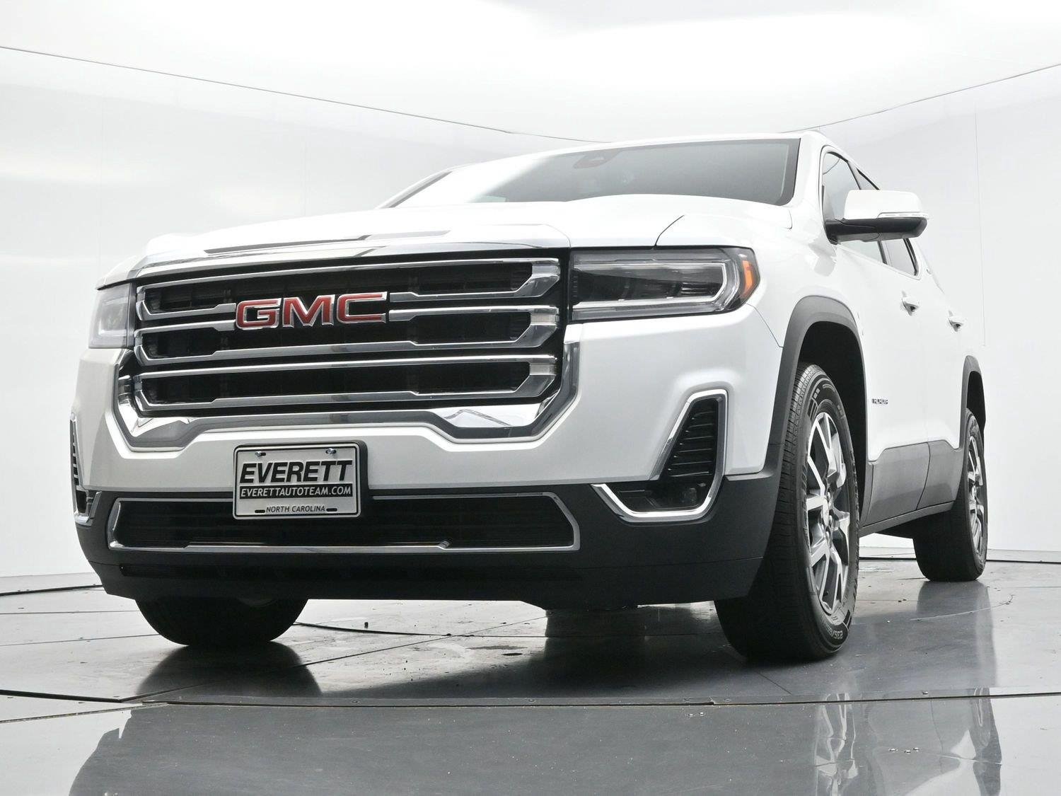 Used 2023 WHITE FROST TRICOAT GMC SLT image 43