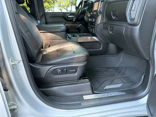 Used 2022 SILVER ICE METALLIC Chevrolet High Country image 13