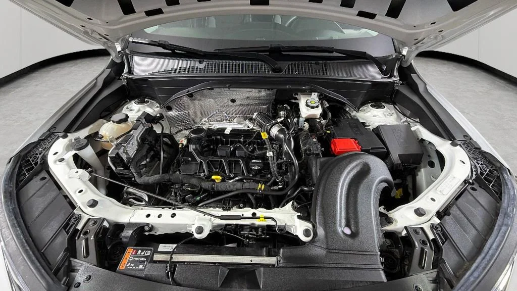 Used 2023 Summit White Chevrolet LT image 35