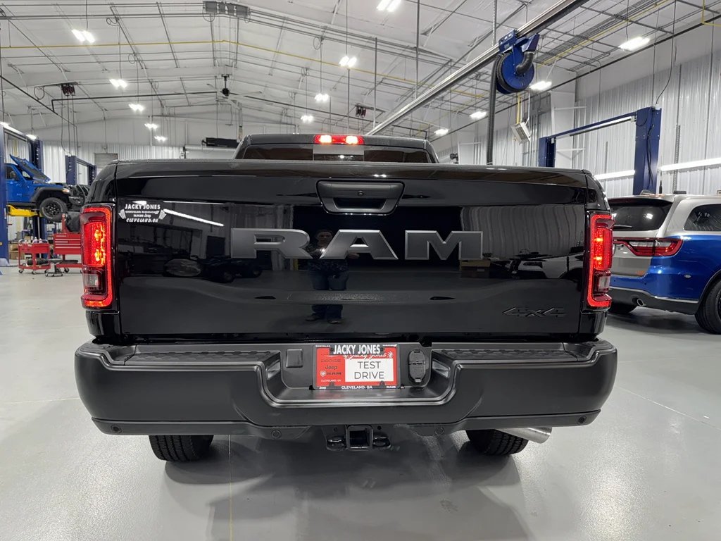 2025 RAM 2500 Tradesman - Photo 7