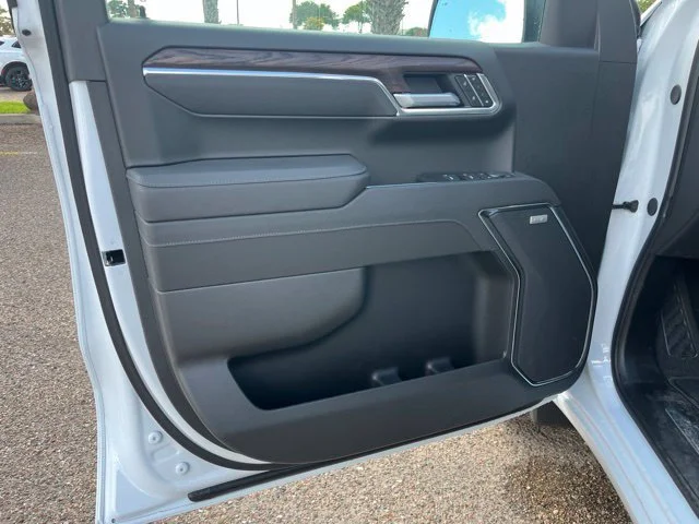 2026 GMC Sierra 1500 SLT - Photo 13