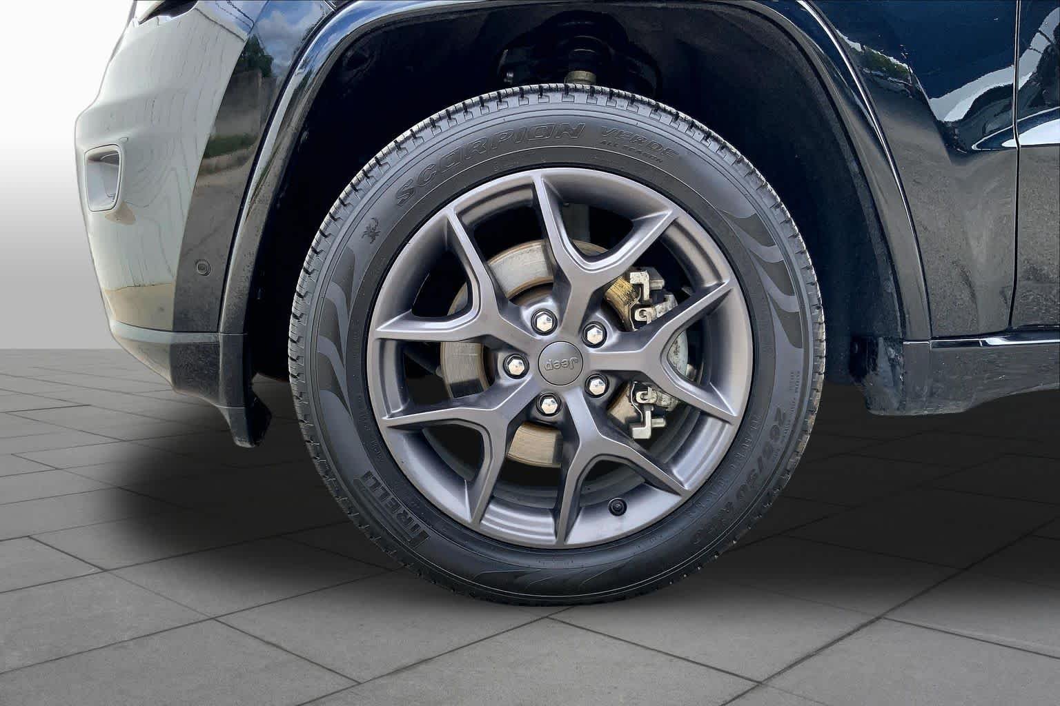Used 2021 Diamond Black Crystal Pearlcoat Jeep 80th Anniversary image 11