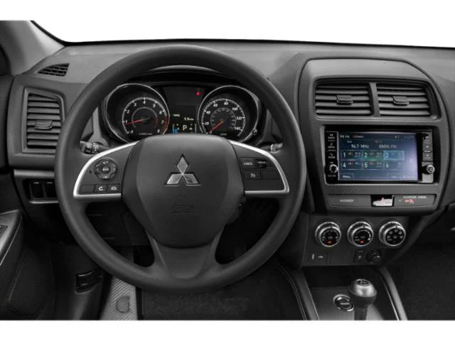 Used 2025 Labrador Black Pearl Mitsubishi ES image 7