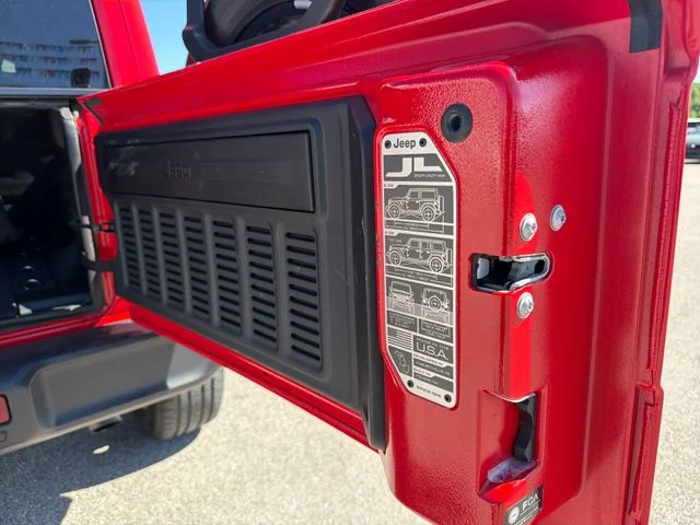 Used 2025 Red Jeep Sahara 4xe image 63