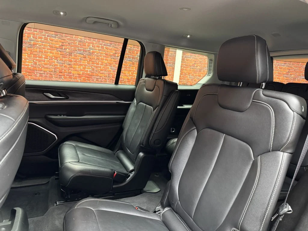 Certified Used 2022 Velvet Jeep Limited image 25