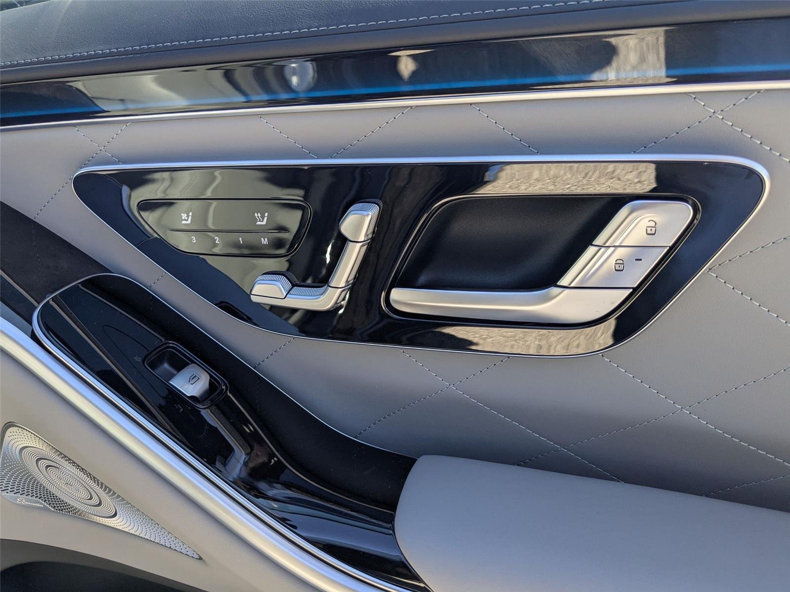 New 2026 Obsidian Black Metallic Mercedes-Benz S 580 image 35