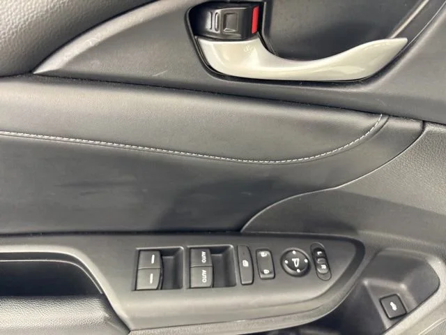 Used 2019 White Honda Touring image 17