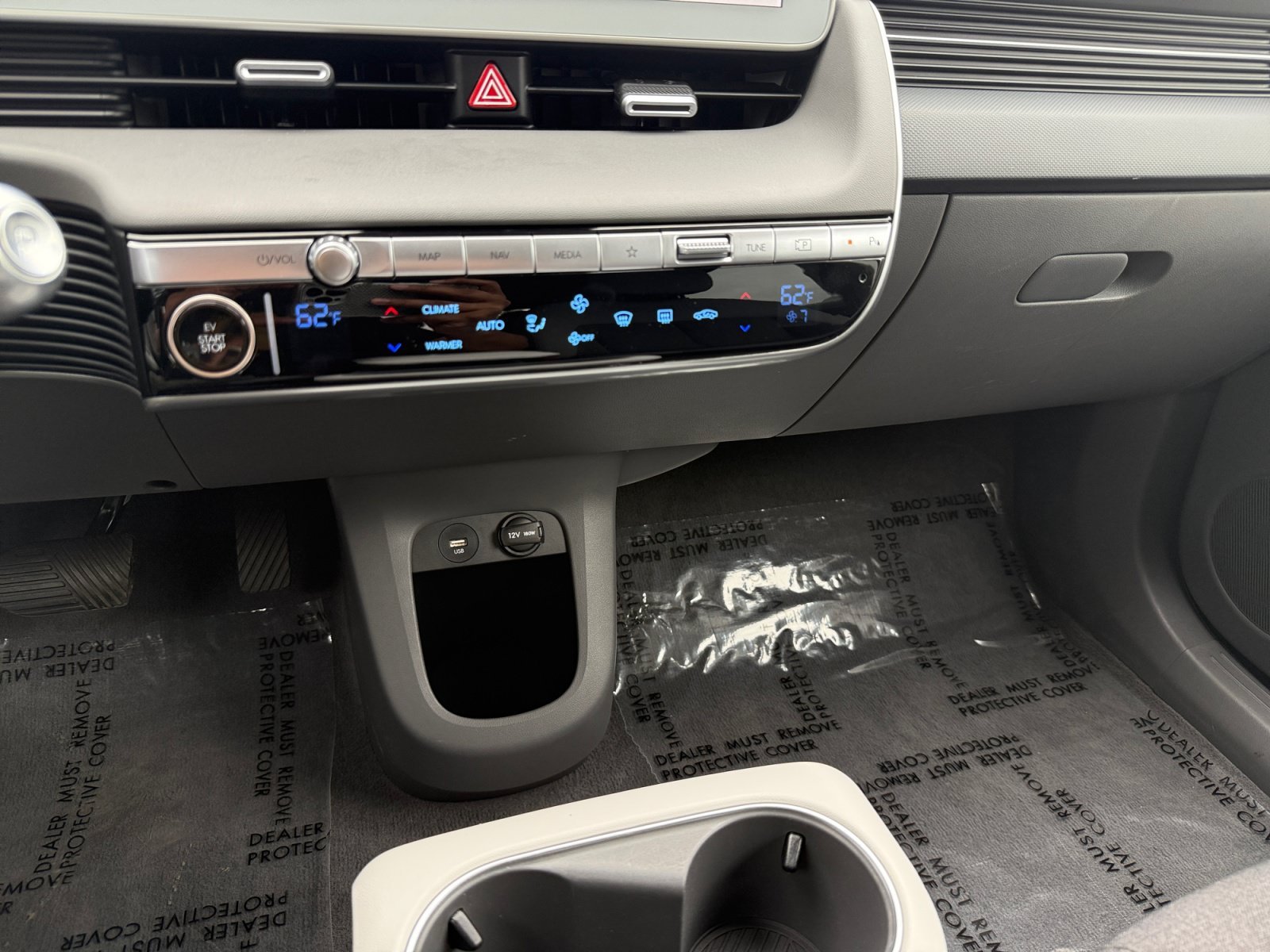 Certified Used 2024 Atlas White Hyundai SEL image 13