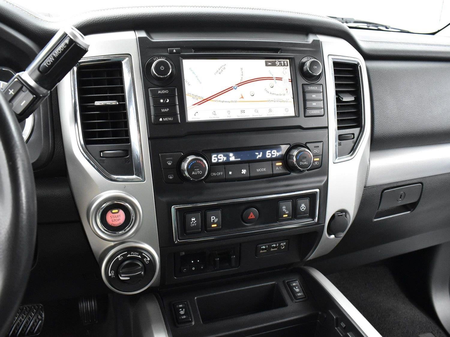 Used 2019 Midnight Pine Metallic Nissan PRO-4X image 21