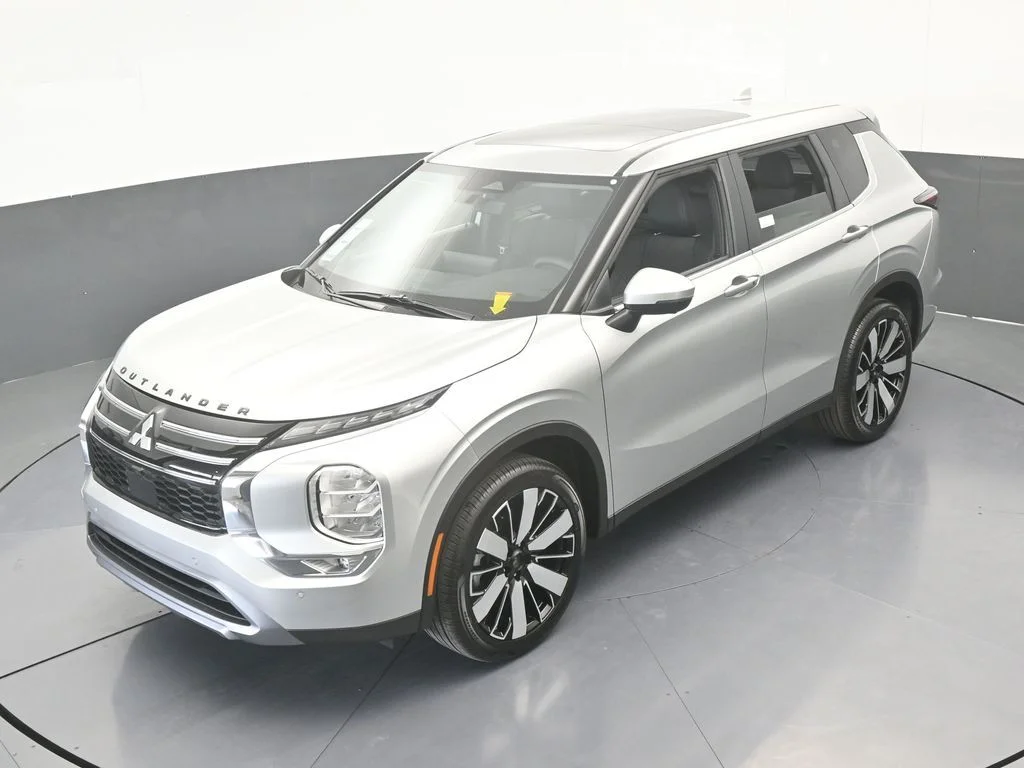 New 2026 Silver Alloy Mitsubishi SE image 47