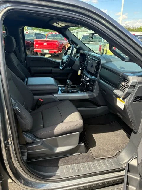 New 2026 Carbonized Gray Metallic Ford XLT image 27
