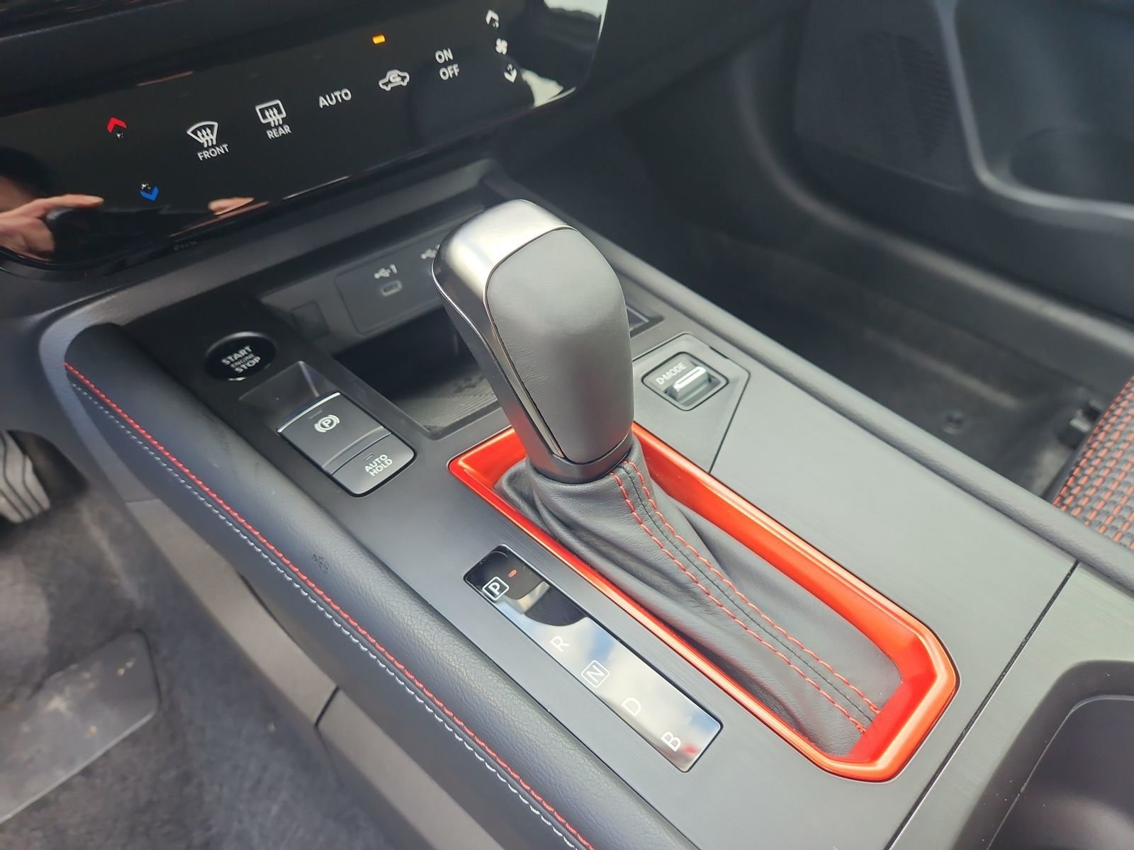 New 2026 Nissan Kicks SR 4D Sport Utility