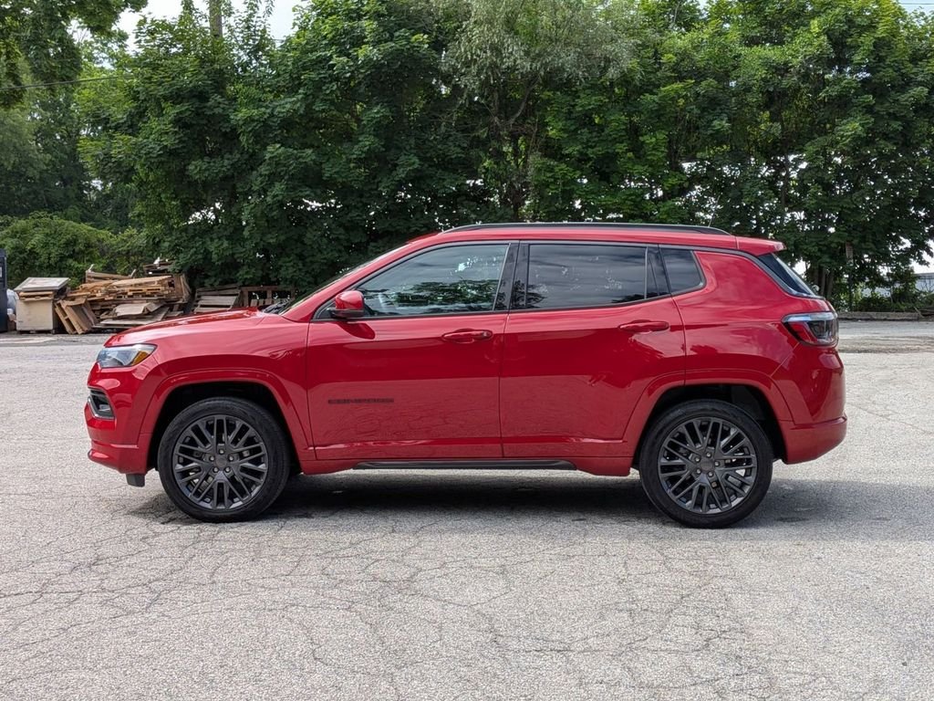 Used 2022 Red Jeep Limited image 8