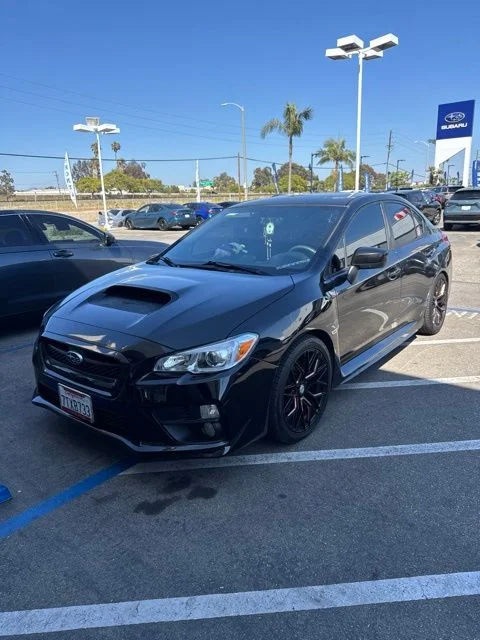 Used 2017 Crystal Black Silica Subaru Premium image 2