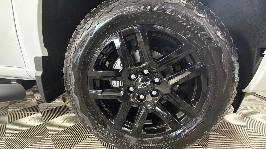 Used 2026 Summit White Chevrolet RST image 37