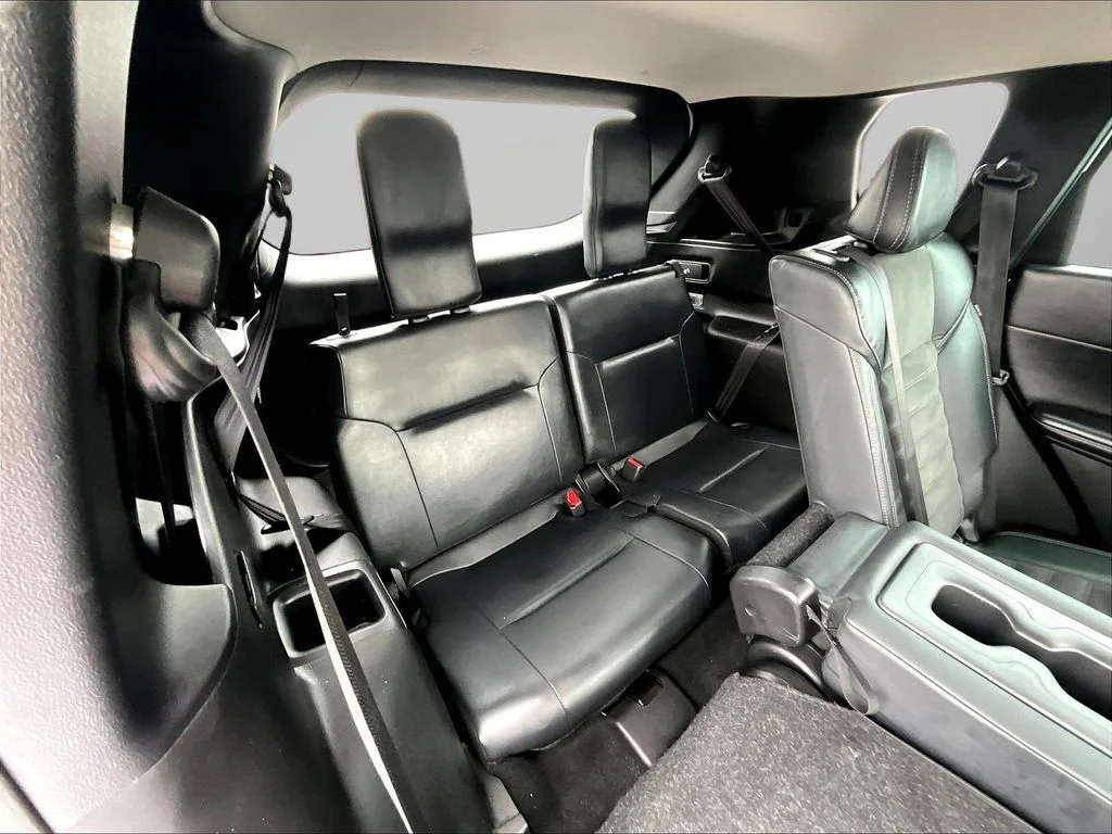 Used 2023  Mitsubishi SE image 26