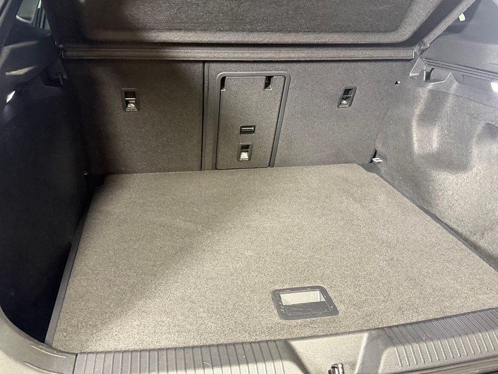 Used 2023 Gray Volkswagen Pro S image 32