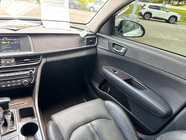 Used 2018 White Kia EX image 18