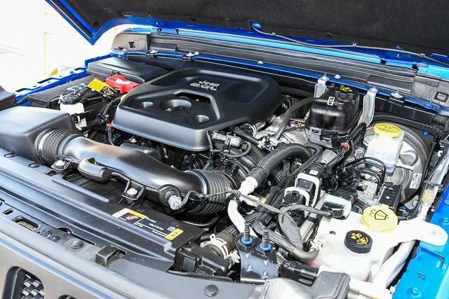 Used 2022 Blue Jeep Sport image 12