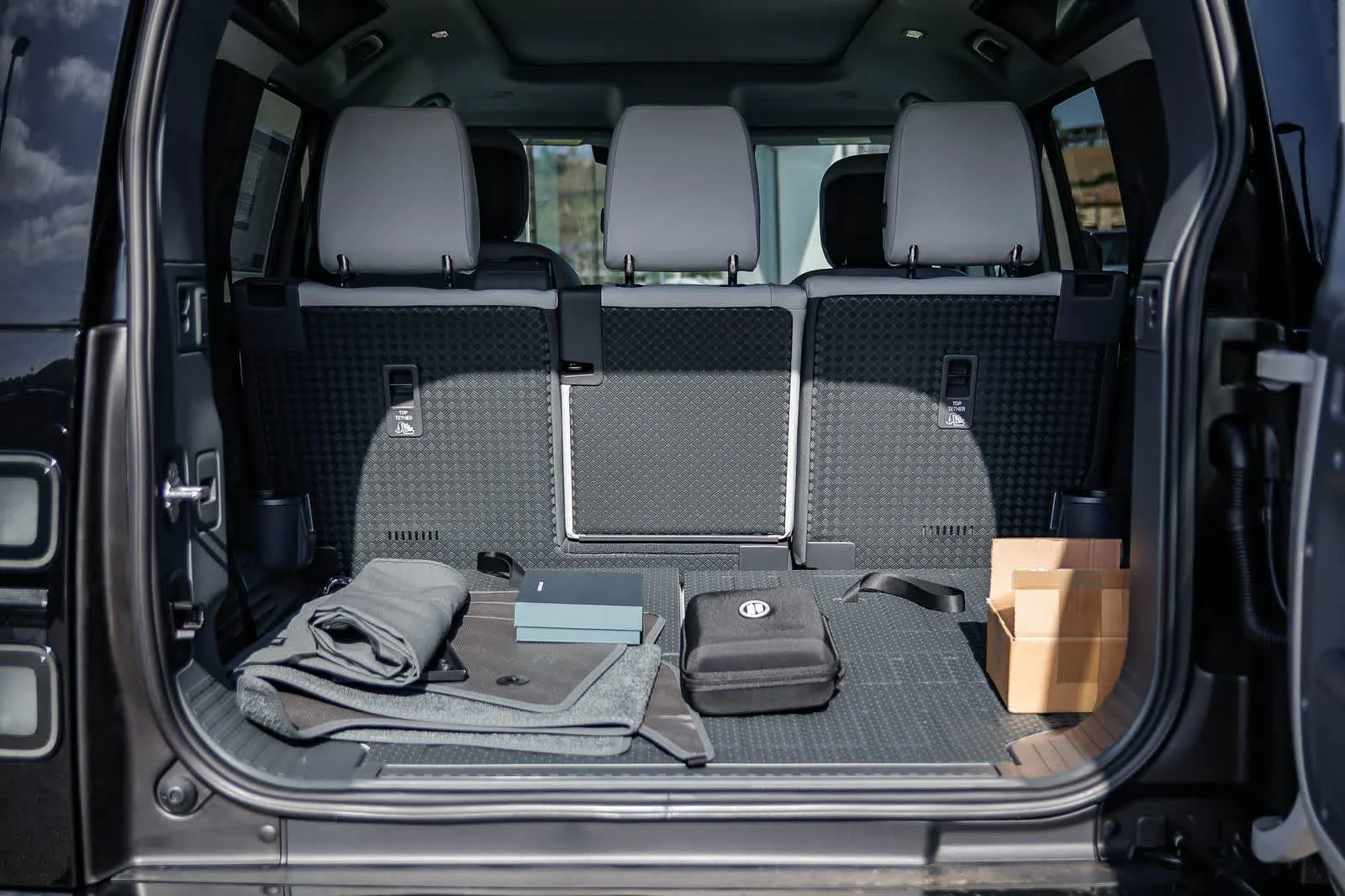 2026 Land Rover Defender X-Dynamic SE - Photo 28