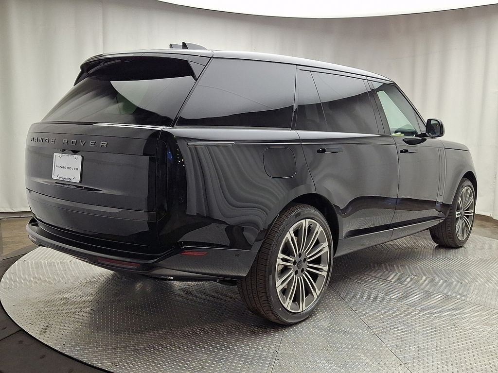 New 2026 Santorini Black Land Rover SE image 3