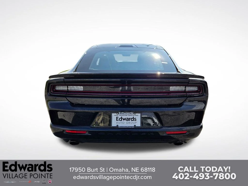 New 2026 Diamond Black Crystal Pearlcoat Dodge R/T Scat Pack image 4
