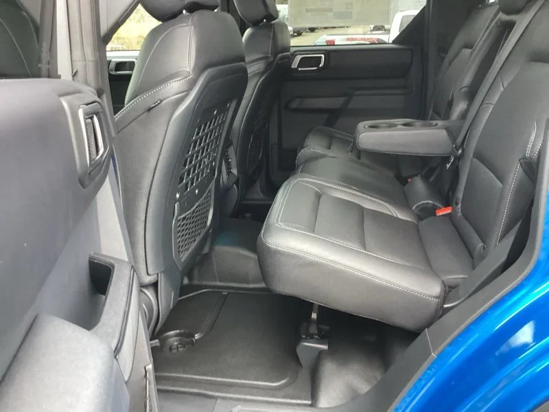 New 2025 Velocity Blue Metallic Ford Badlands® image 22
