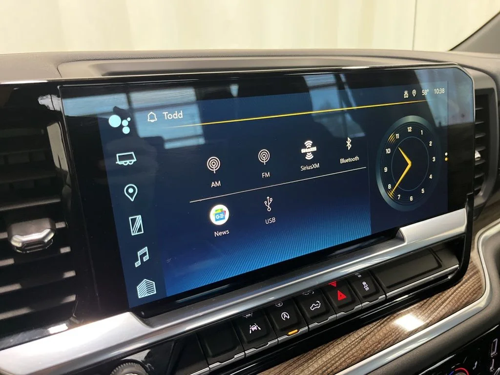 Used 2022 Gray Chevrolet LT image 8