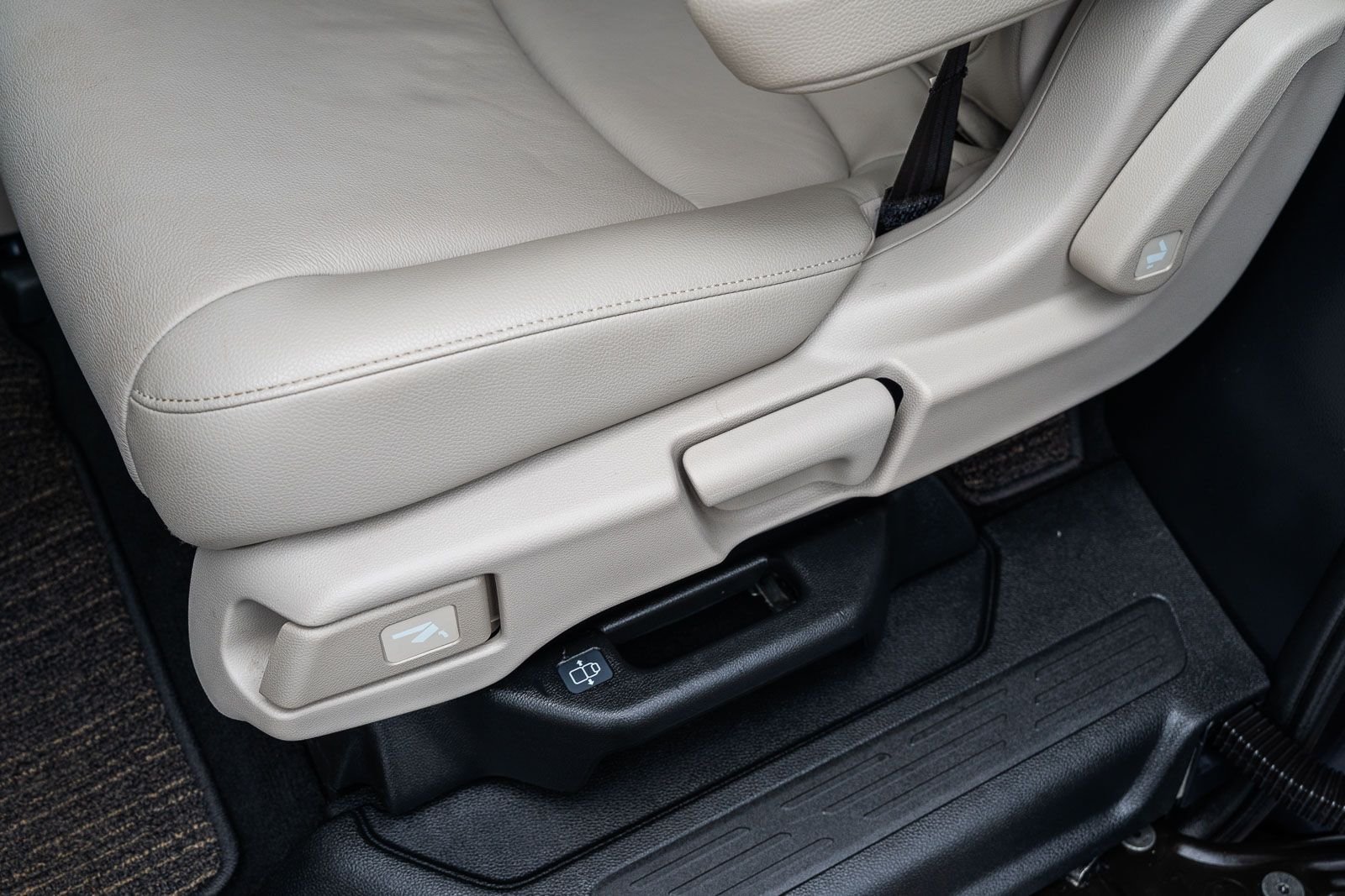 2025 Honda Odyssey EX-L - Photo 21