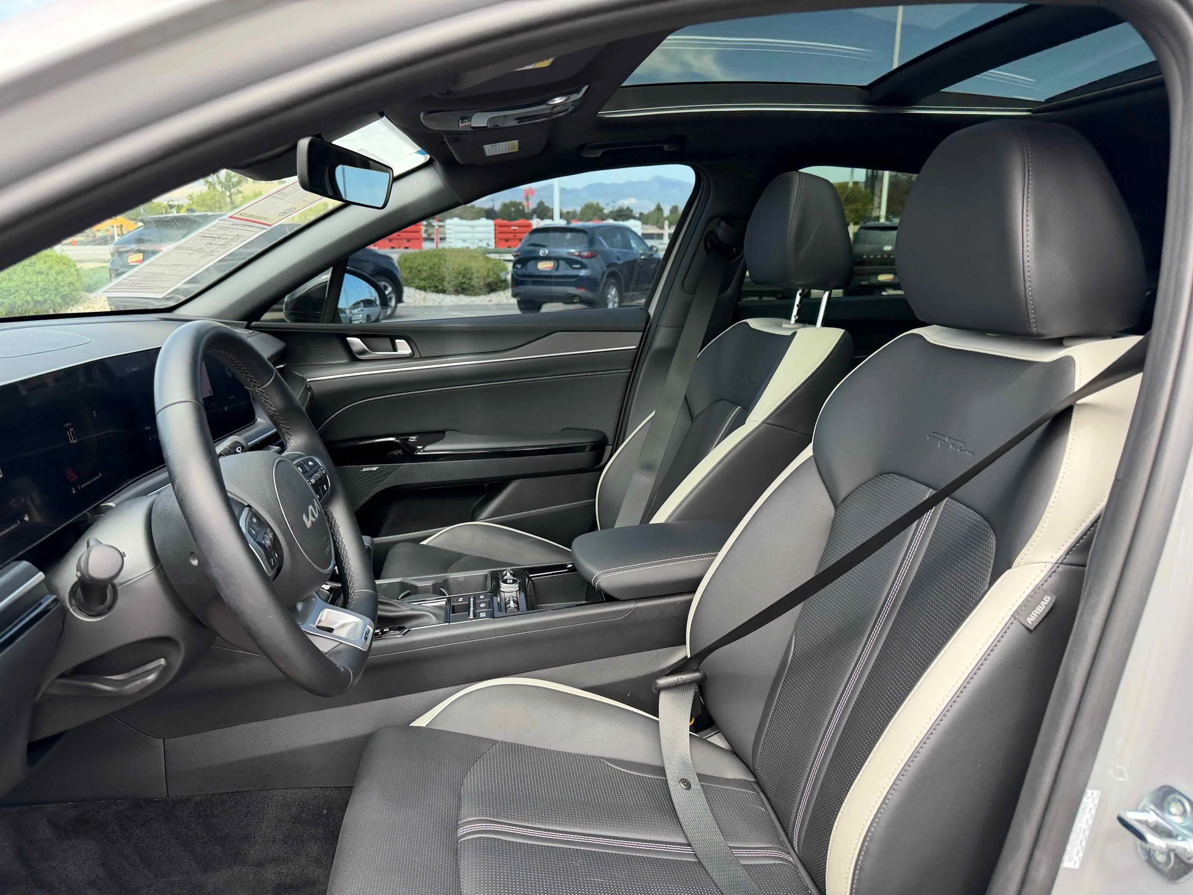 Used 2025 Wolf Gray Kia GT-Line image 13